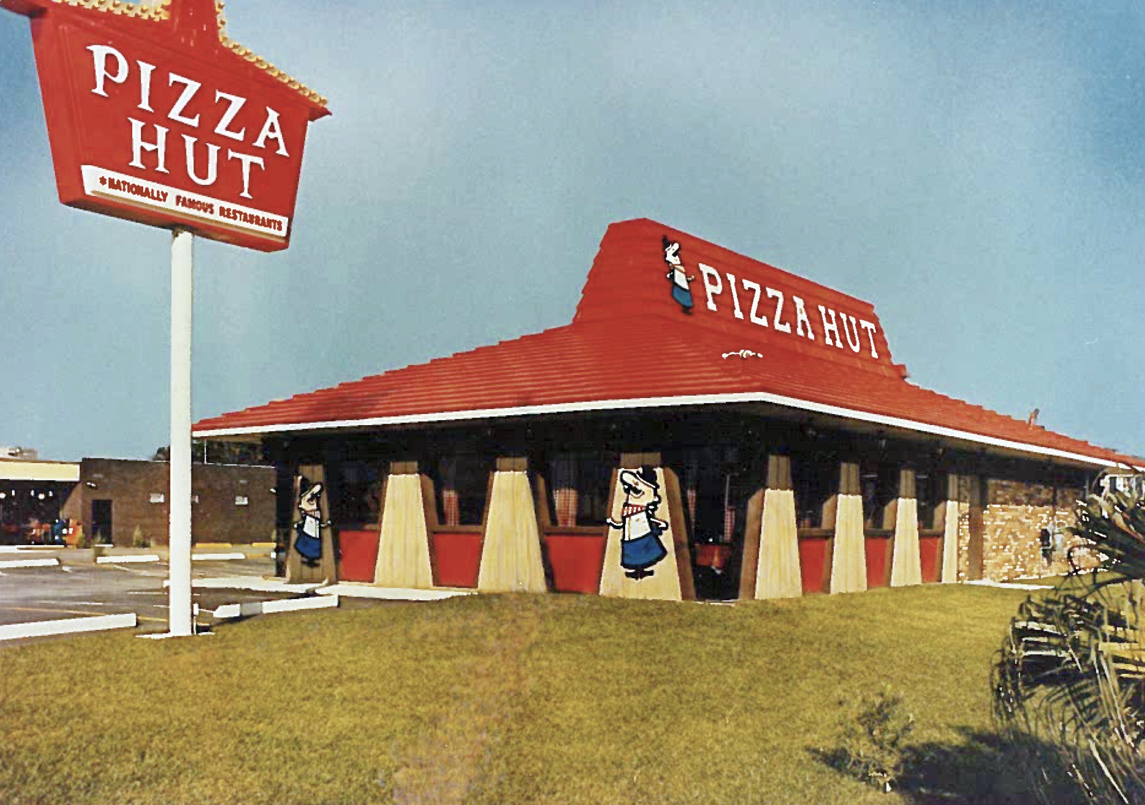 Pizza Hut with the original red roof 